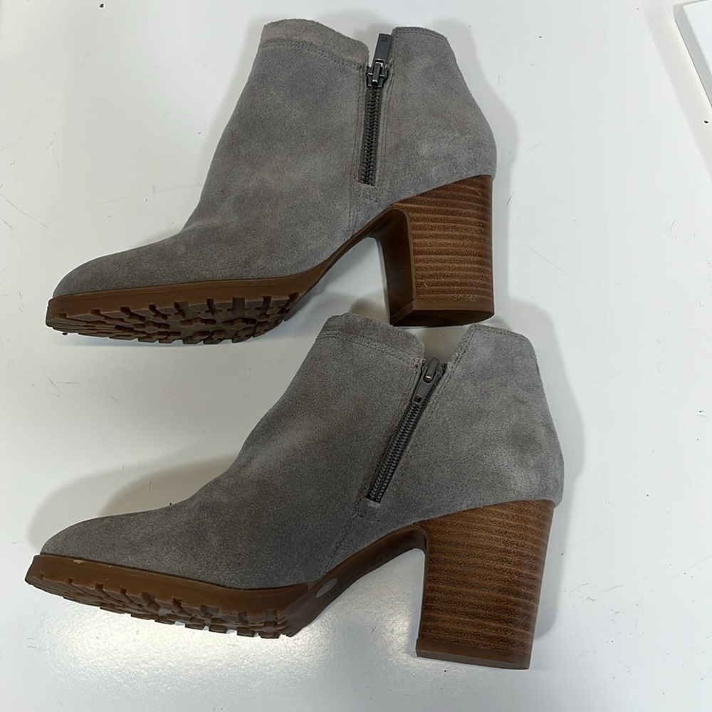 Lucky Brand Noryn Boot Womens US 9 Eu 40 Gray Suede Side Zip - Picture 8 of 15